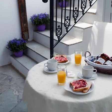 Agios Stilianos Hotel *